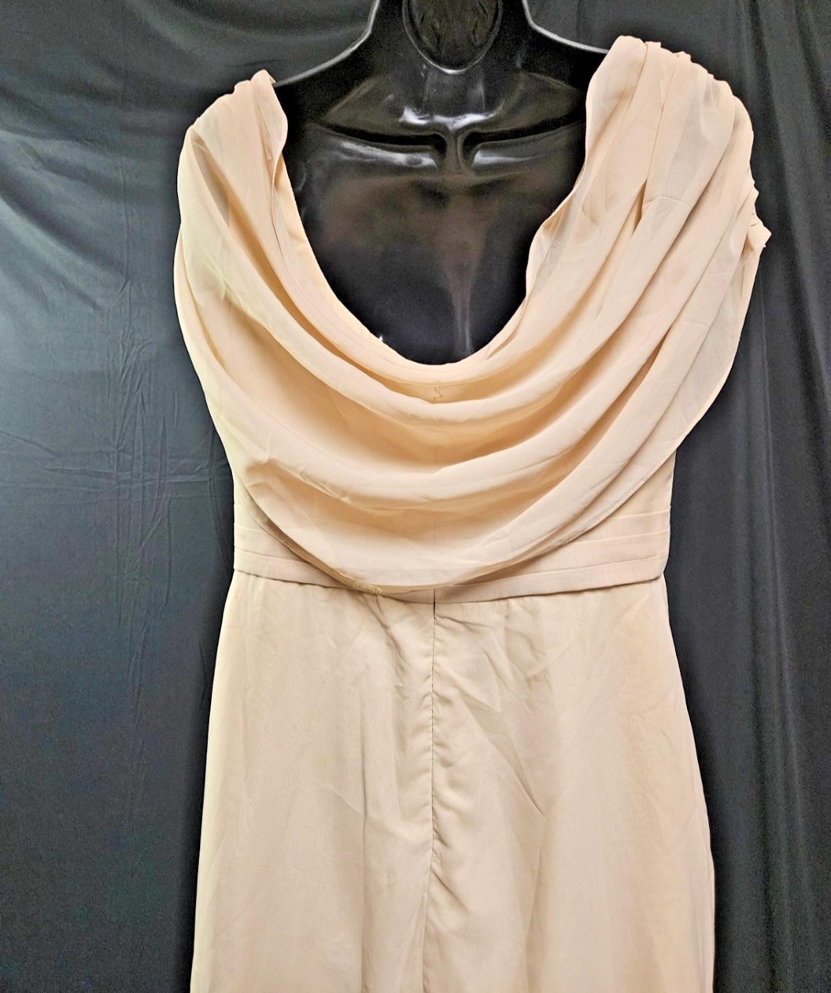 LADIES SIZE 12 CREAM CHIFFONMATT SATIN  FORMAL/PROM SCOOP BACK FLOWING ZIP GOWN