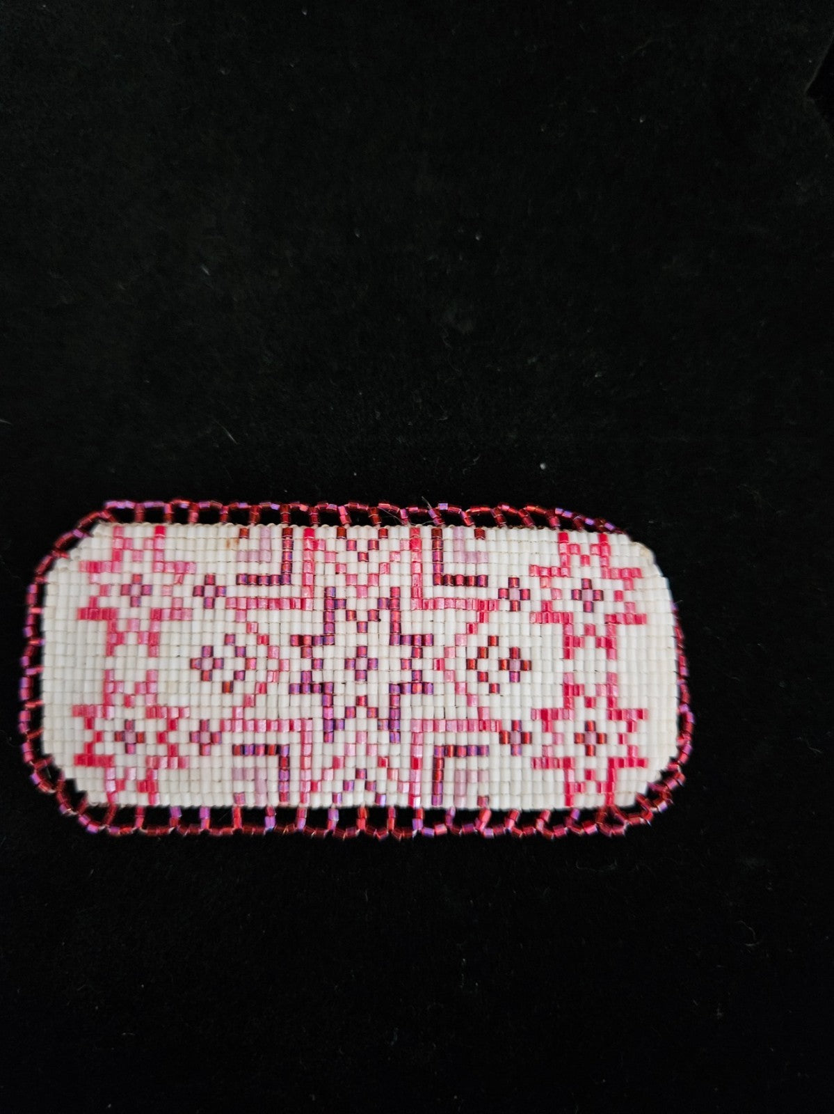 NATIVE AMERICAN NAVAJO PINK/WHITE/ RED LOOMED GLASS BEADS ON LEATHER BARRETTE