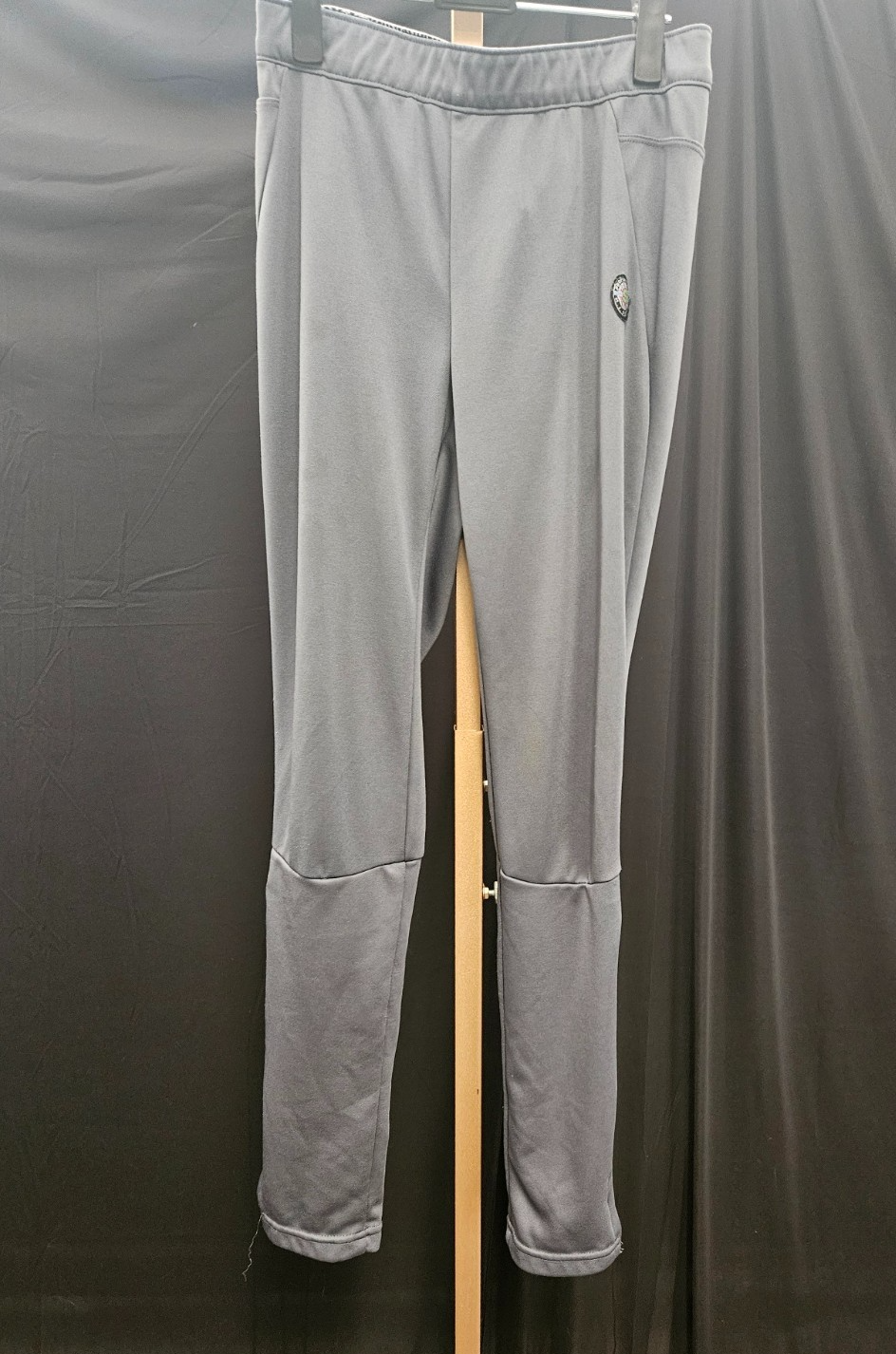 SOFFE SIZE SMALL WOMENS GRAY/PINK TRACK SUIT IN EXCELLENT CONDITION