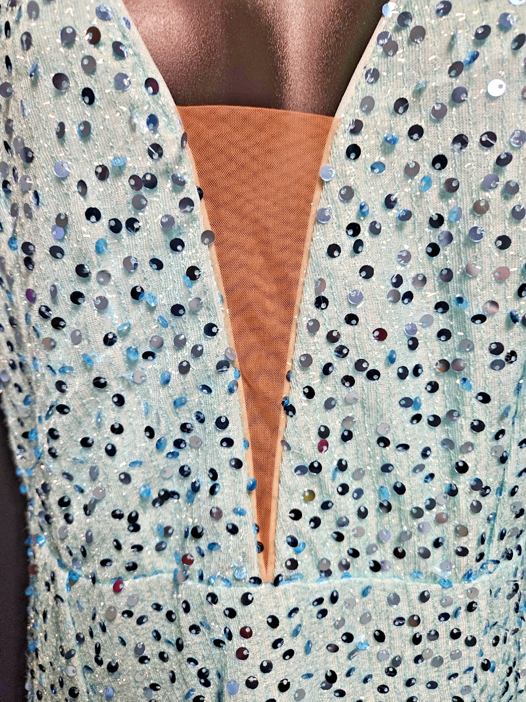 SIZE M 8/10 LIGHT BLUE SEQUIN, ZIP, FRONT SLIT FLOOR LENGTH GOWN PROM/FORMAL NWO