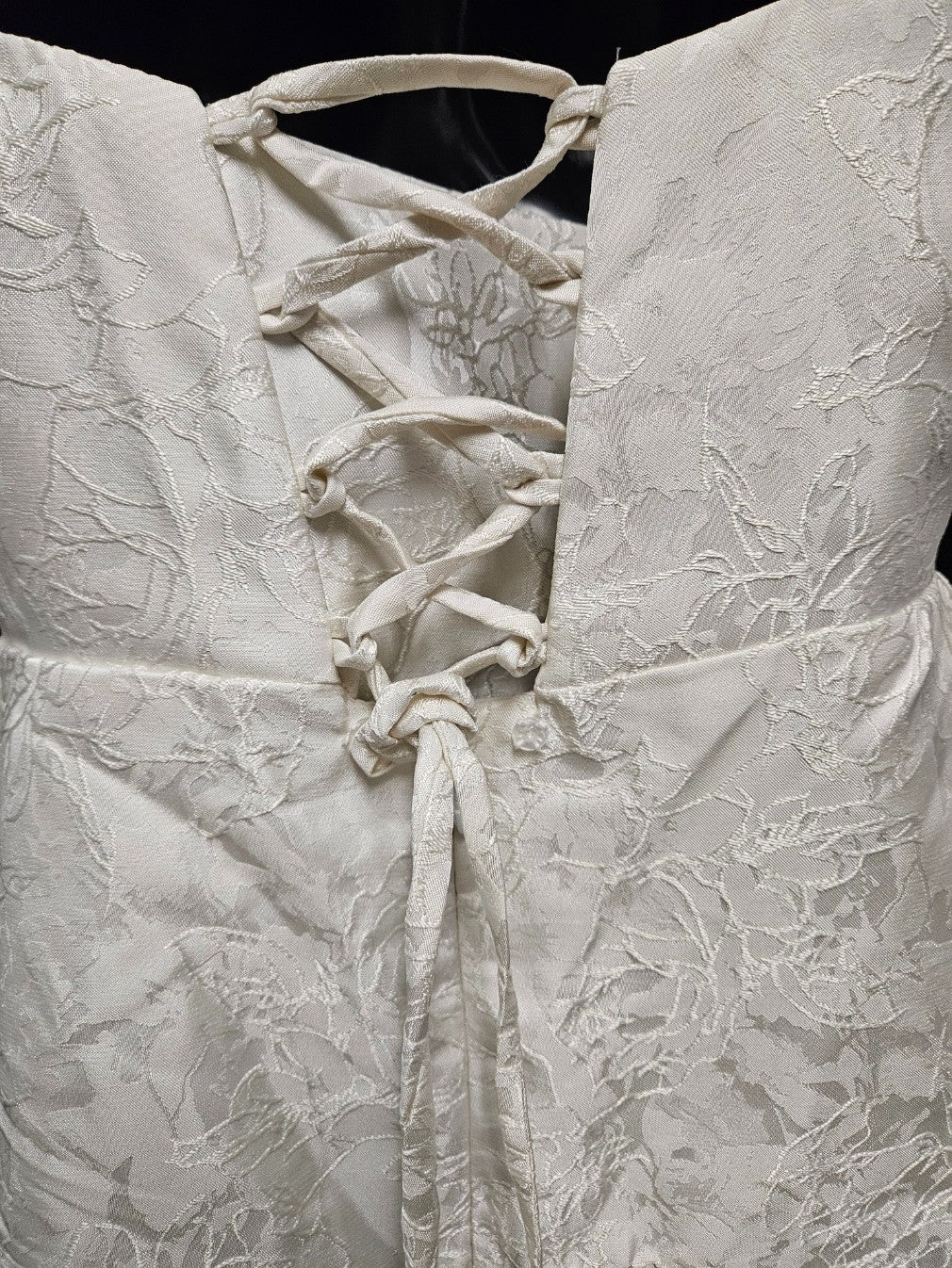 FAERIESTY BEIGE SATIN FIT FLARE SHORT BABY DOLL GOWN BOW SIZE SMALL ZIP & CORSET