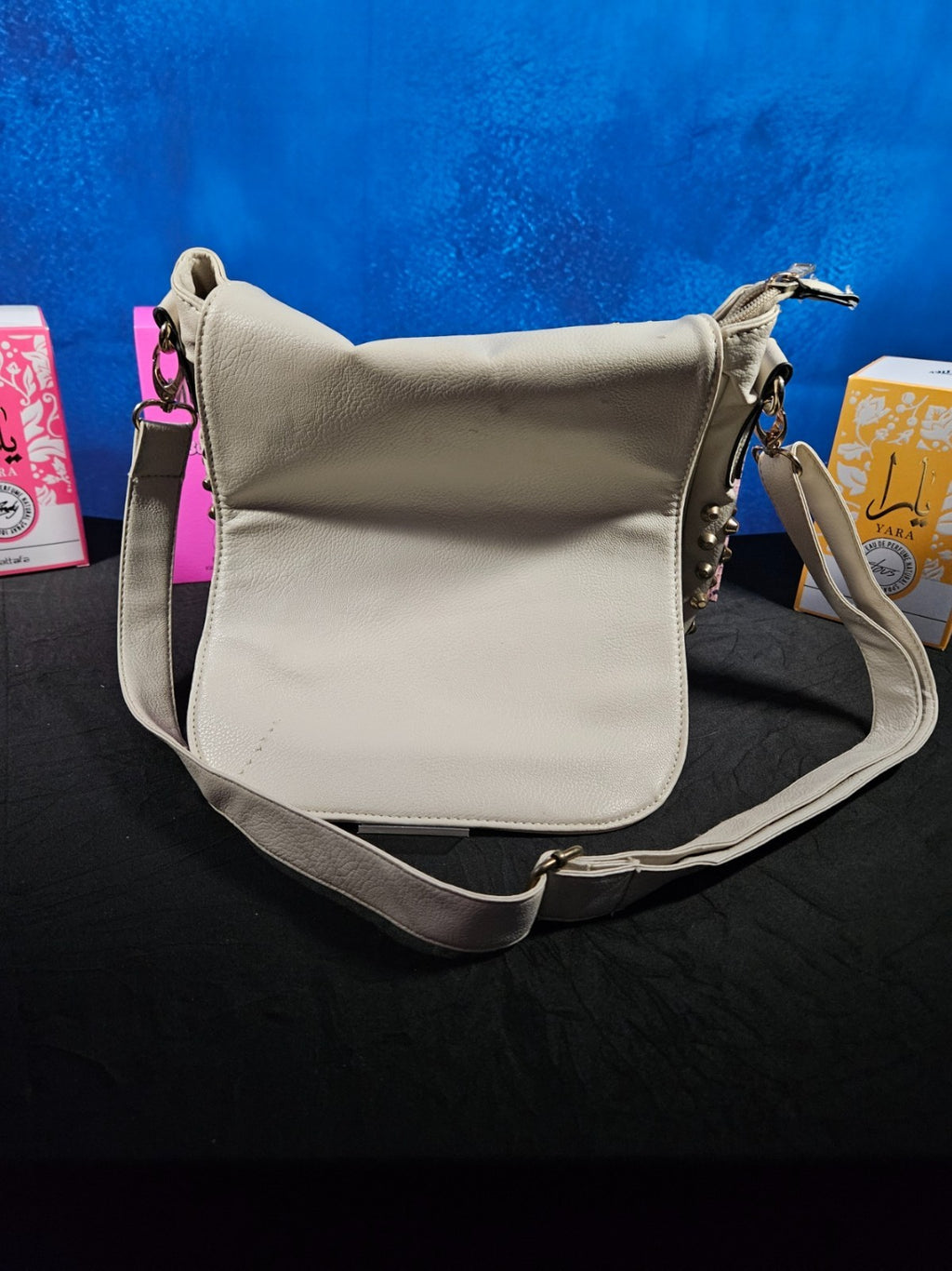 WOMEN'S SAY WHAT BEIGE VEGAN LEATHER PURSE WITH STUDS ON SIDES