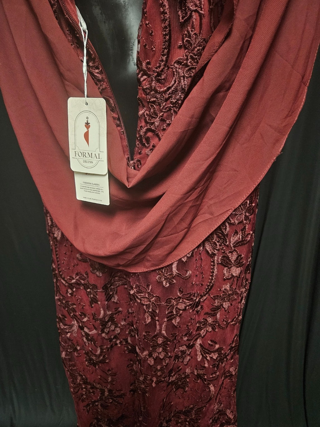 EXQUISITE SIZE 14 WINE LACE ZIPPER BACK COWL BACK FORMAL GOWN NWT PROM/WEDDING