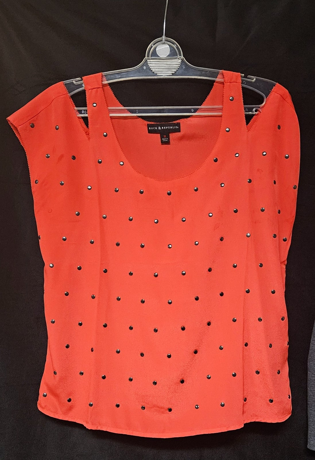 Women's Size Medium Orange Studded Cold Shoulder Blouse Rock & Republic Brand