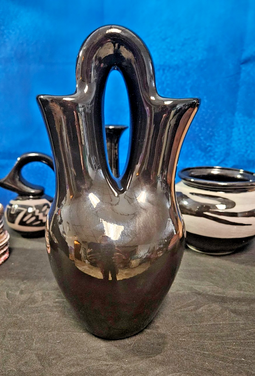 VINTAGE HANDMADE NATIVE AMERICAN SAN JUAN PUEBLO BLACK POTTERY BY MARIA ADELICIA