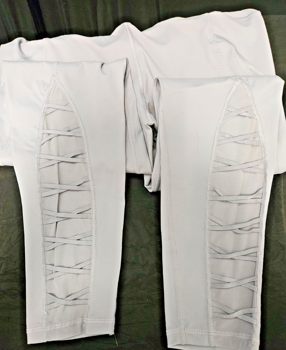 3 pr. BUNDLE WOMEN'S SIZE M & L VICTORIAS SECRET SPORT LEGGINGS