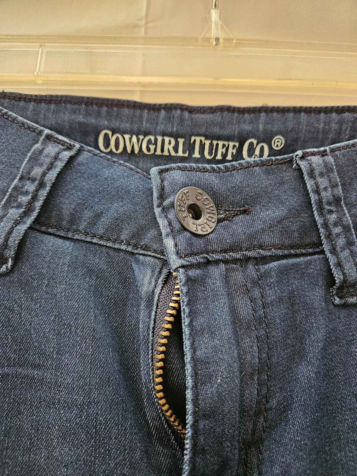 Womens size 28x31 Cowgirl Tuff Stretch (Cooling) Denim bootcut Jeans