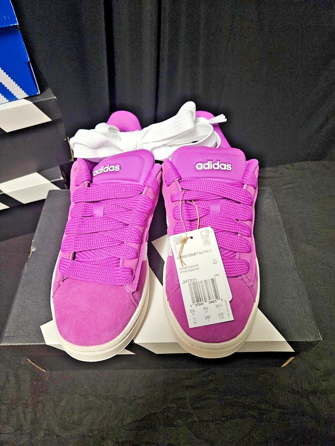 WOMEN'S ADIDAS SIZE 7 GRAND COURT ALPHA SZ 7 PURPLE/PINK TENNERS NIB XTRA LACES