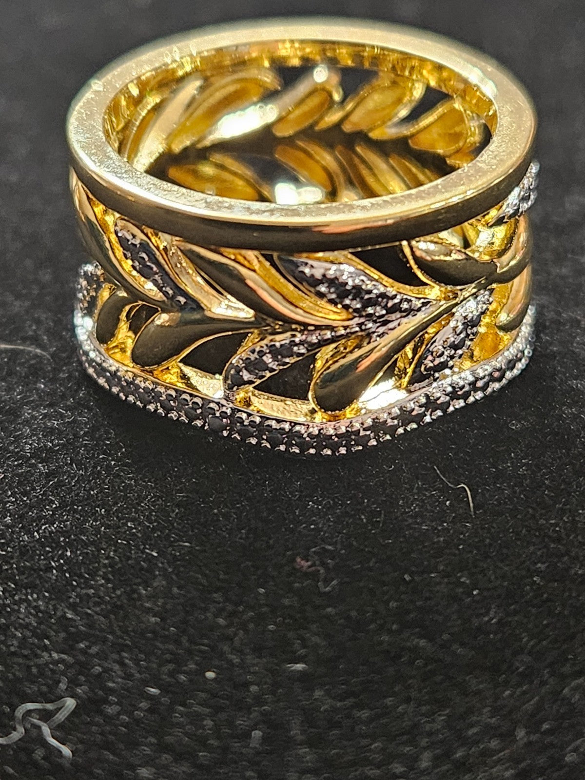 PRIME ART & JEWEL SIZE 6 CUBIC ZIRCONIA BAND