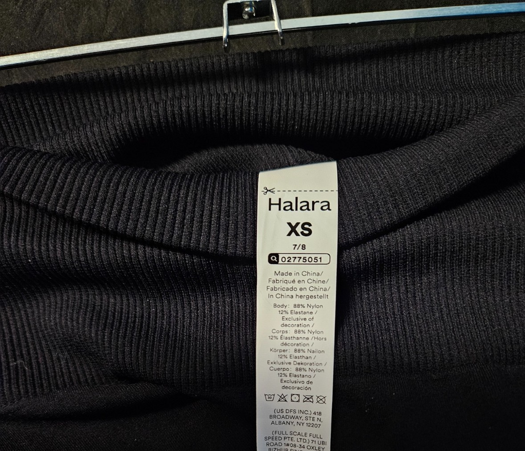 WOMEN'S XS HALARA BUTT LIFT/COMPRESSION LEGGINGS NWOT BLACK