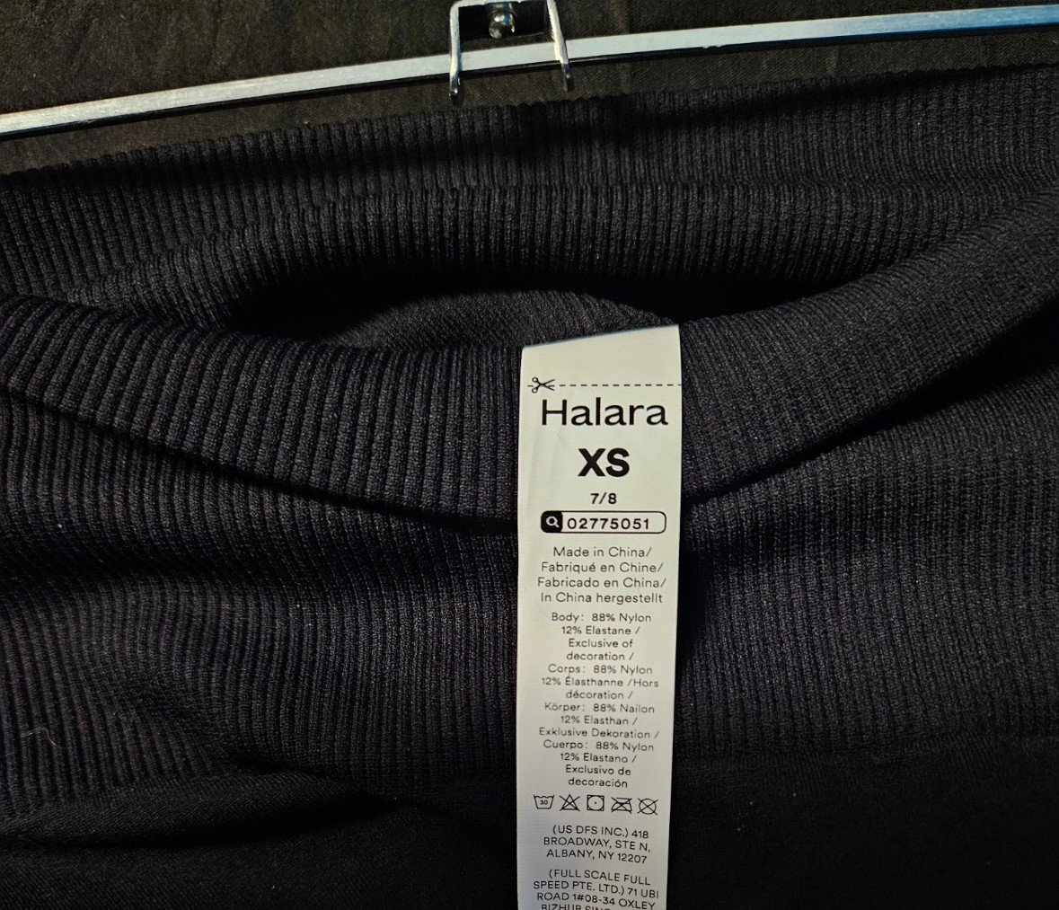 WOMEN'S XS HALARA BUTT LIFT/COMPRESSION LEGGINGS NWOT BLACK