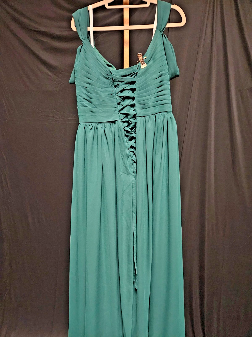 WOMEN'S SIZE 18 DARK GREEN CHIFFON OFF THE SHOULDER GOWN PROM/FORMAL NWT