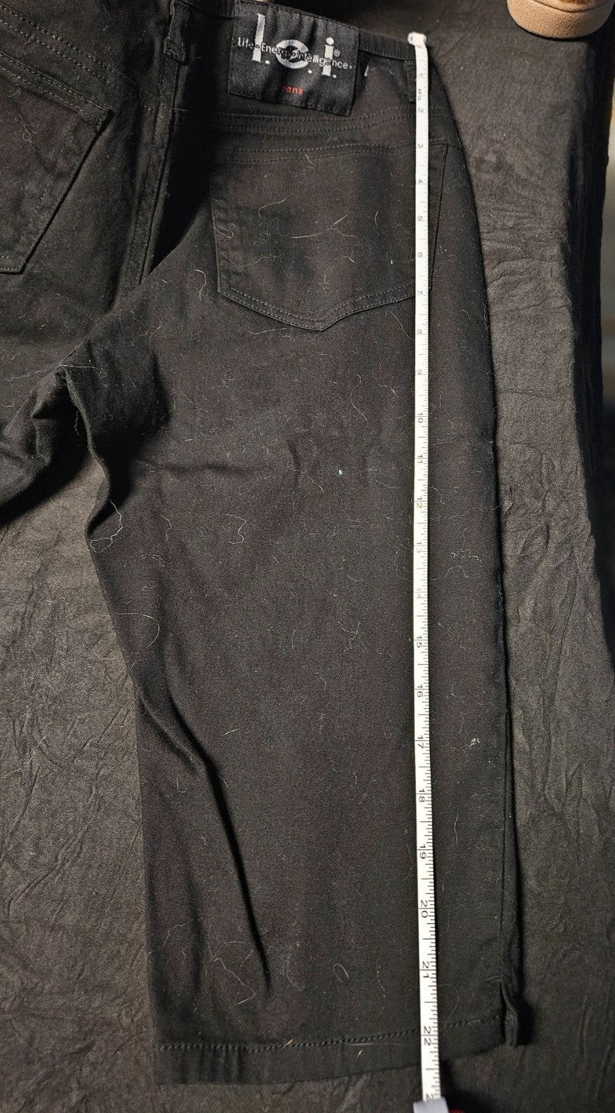 WOMEN'S LEI BLACK SHORT CROPPED JEANS FITS LIKE SIZE 8