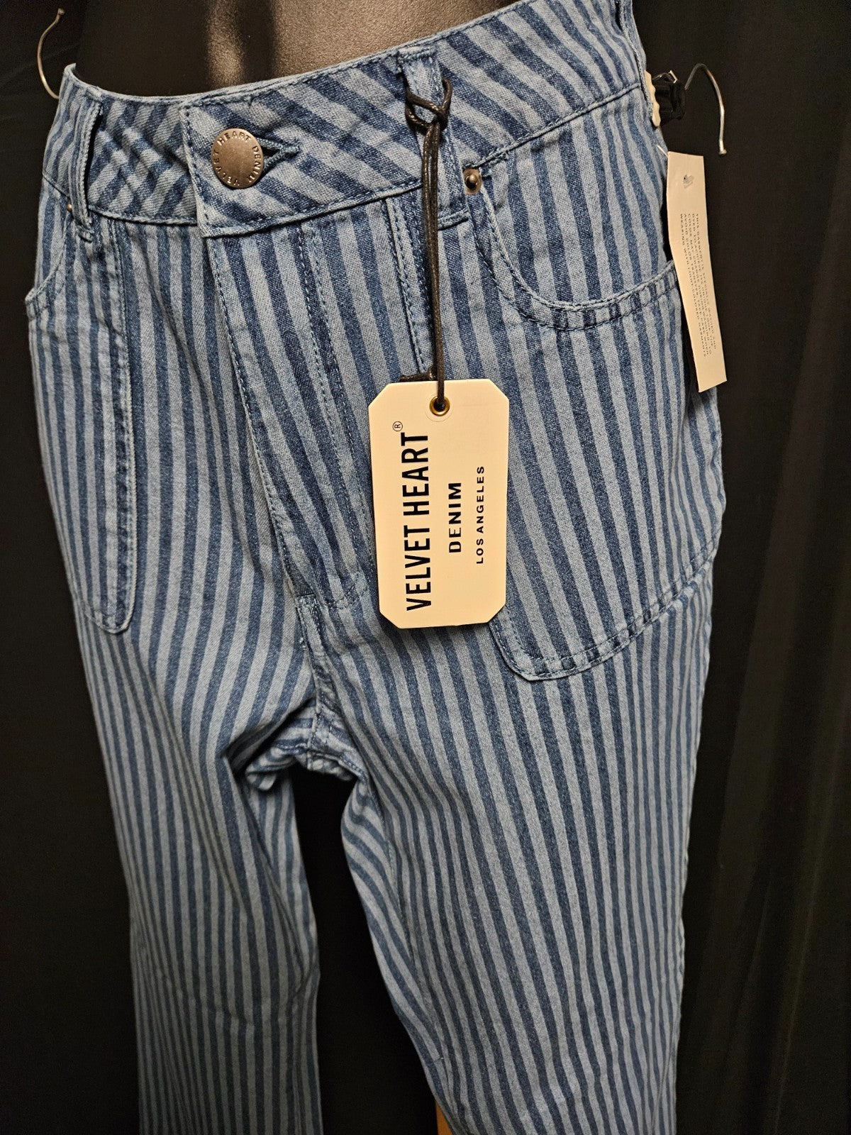 WOMEN'S SIZE 28W 31L VELVET HEART DENIM SLONE HIGH RISE FLARE JEAN