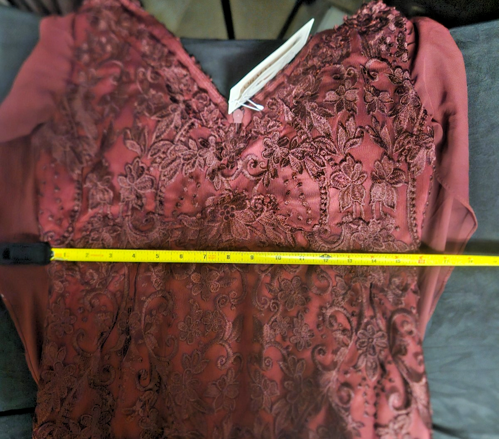 EXQUISITE SIZE 14 WINE LACE ZIPPER BACK COWL BACK FORMAL GOWN NWT PROM/WEDDING