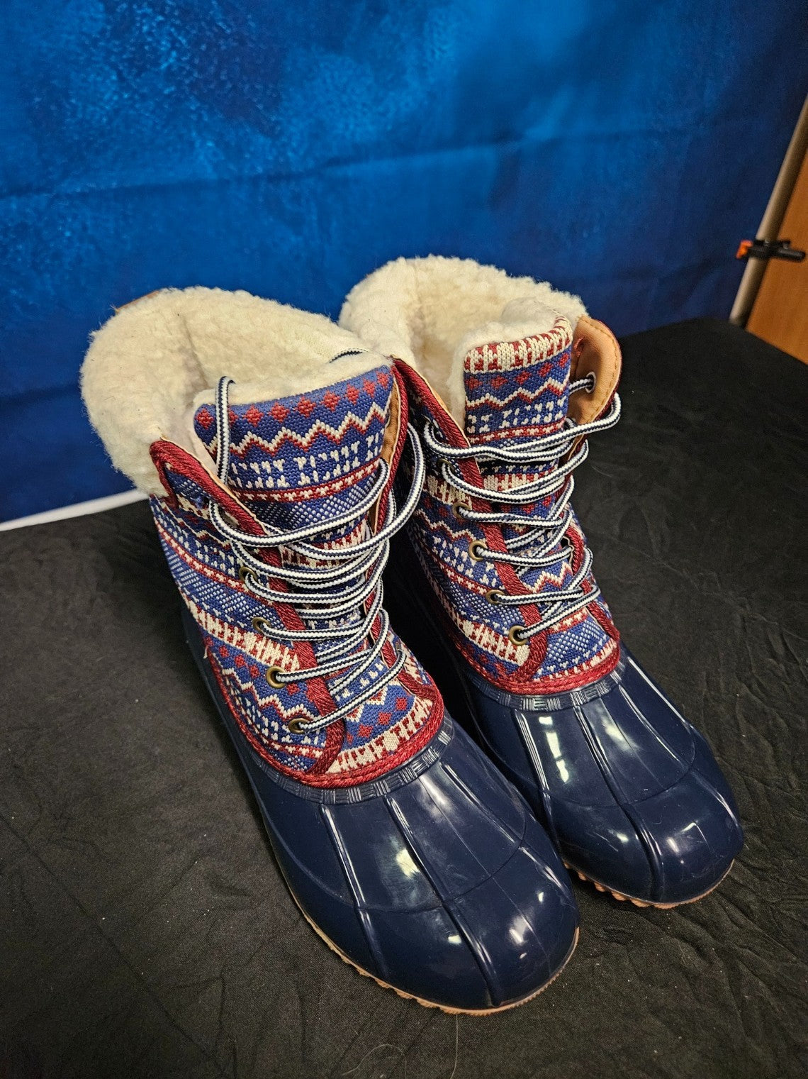 WOMEN'S SIZE 6.5 JUST FAB CROCHET INSULATED DUCK BOOTS