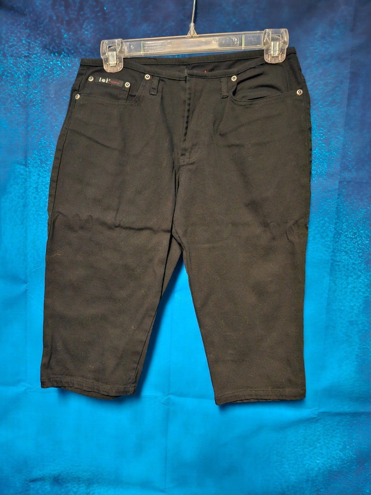 WOMEN'S LEI BLACK SHORT CROPPED JEANS FITS LIKE SIZE 8