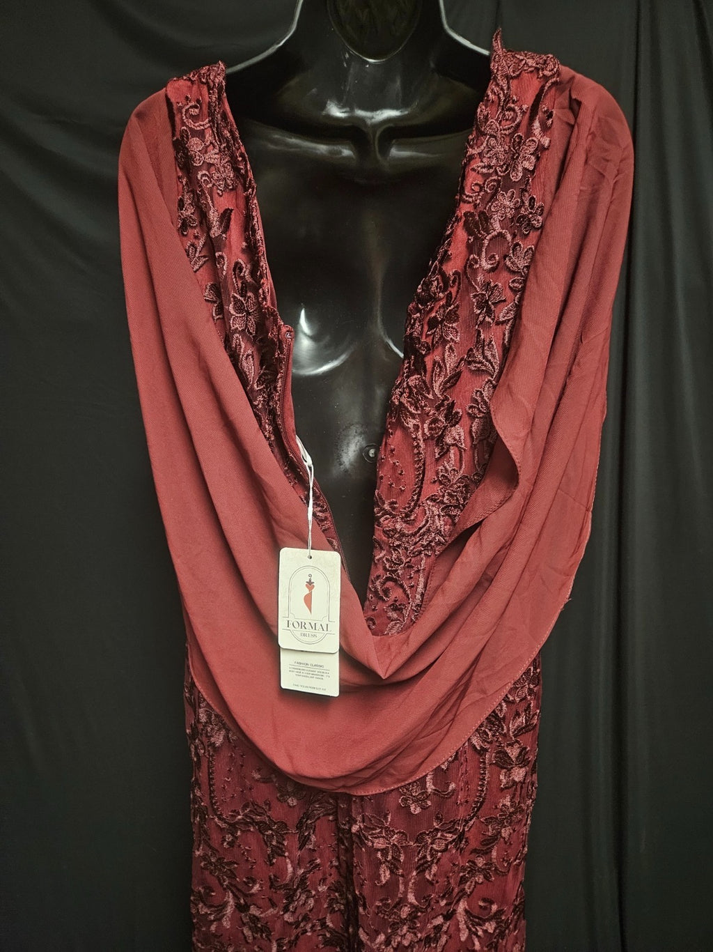 EXQUISITE SIZE 14 WINE LACE ZIPPER BACK COWL BACK FORMAL GOWN NWT PROM/WEDDING