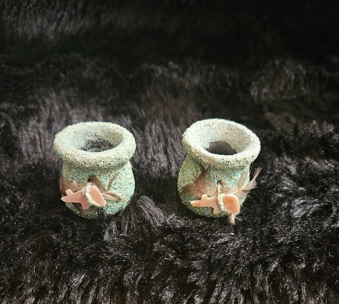 NATIVE AMERICAN NAVAJO MADE FETISH POT SET CRUSHED TURQUOISE/MOTHER PEARL FETISH