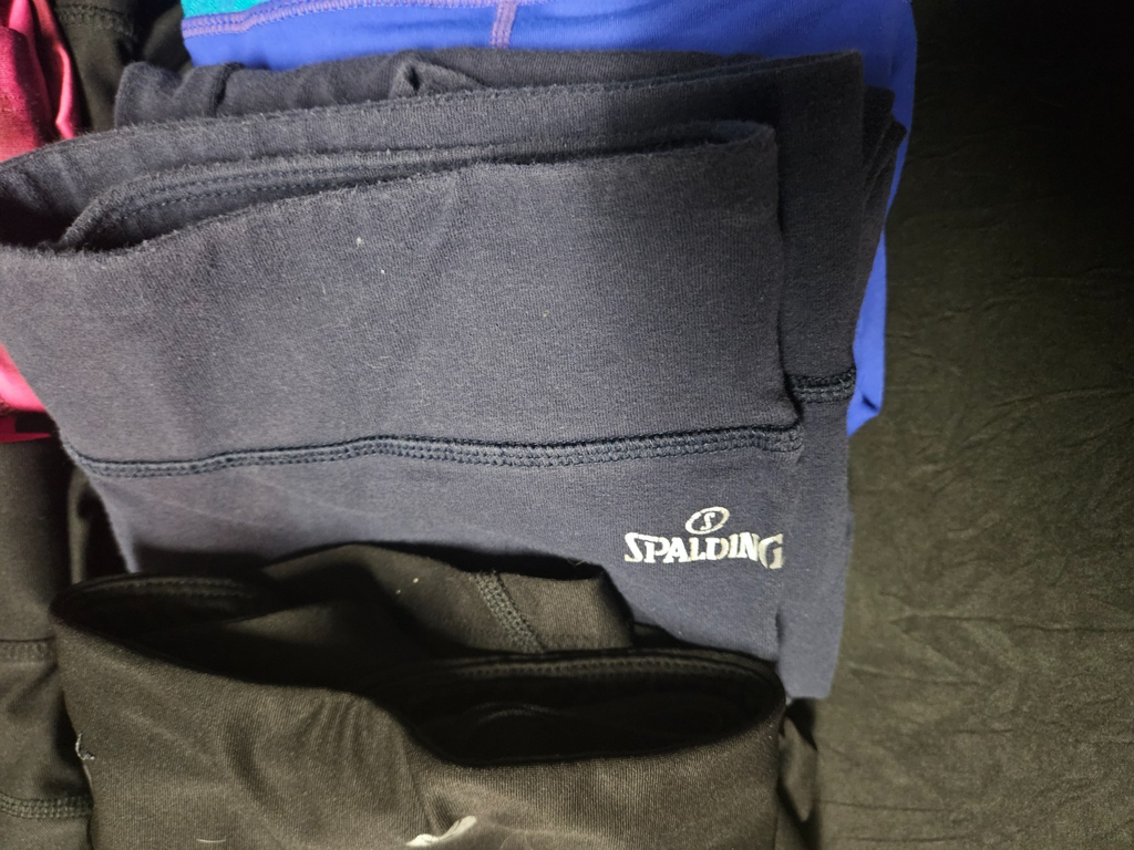 WOMEN'S SIZE S,M,L ACTIVE CAPRI LEGGING BUNDLE