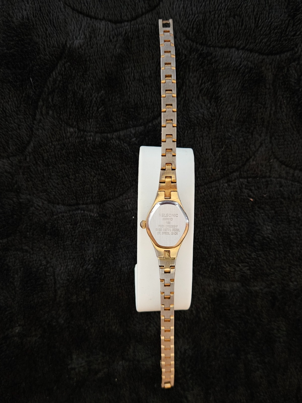 VINTAGE LADIES YELLOW GOLD FILL/ STAINLESS DIAMOND QUARTZ WATCH NEW BATTERY