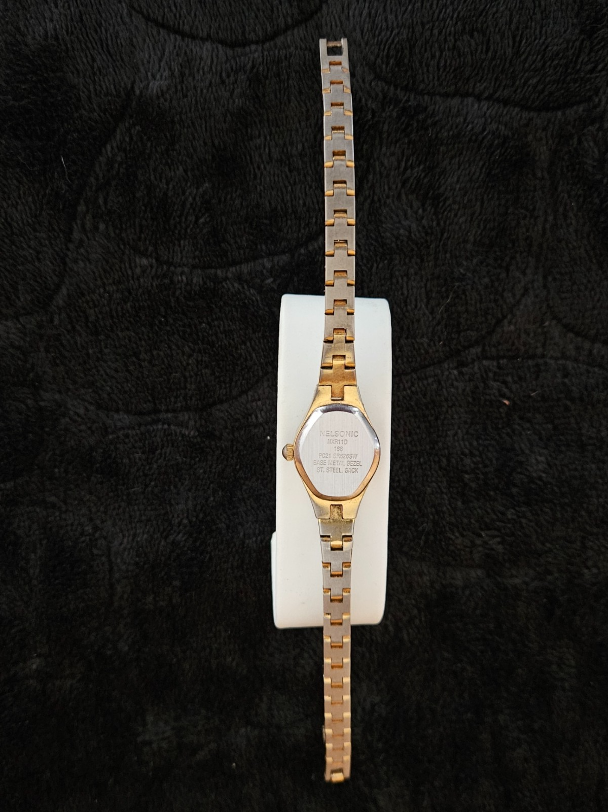VINTAGE LADIES YELLOW GOLD FILL/ STAINLESS DIAMOND QUARTZ WATCH NEW BATTERY