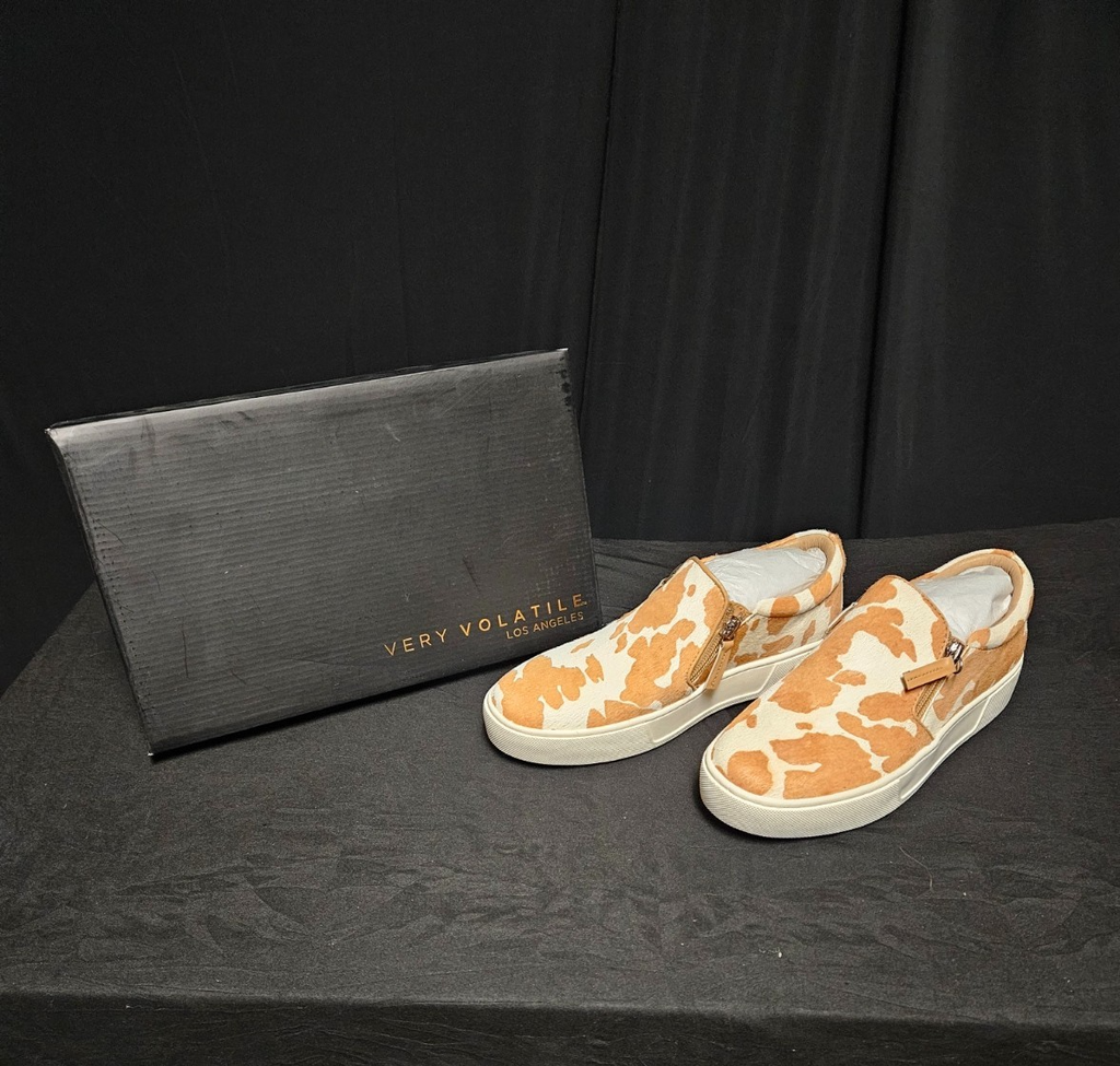 Very Volatile Women's Normande Sneaker Size 7 Tan White Cow Print Real Fur