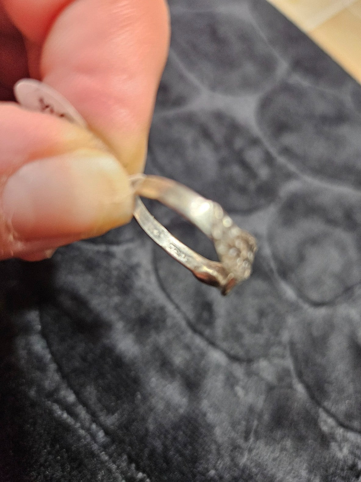VINTAGE NATIVE AMERICAN NAVAJO MADE STERLING SILVER FEATHER RING SIZE 6.5