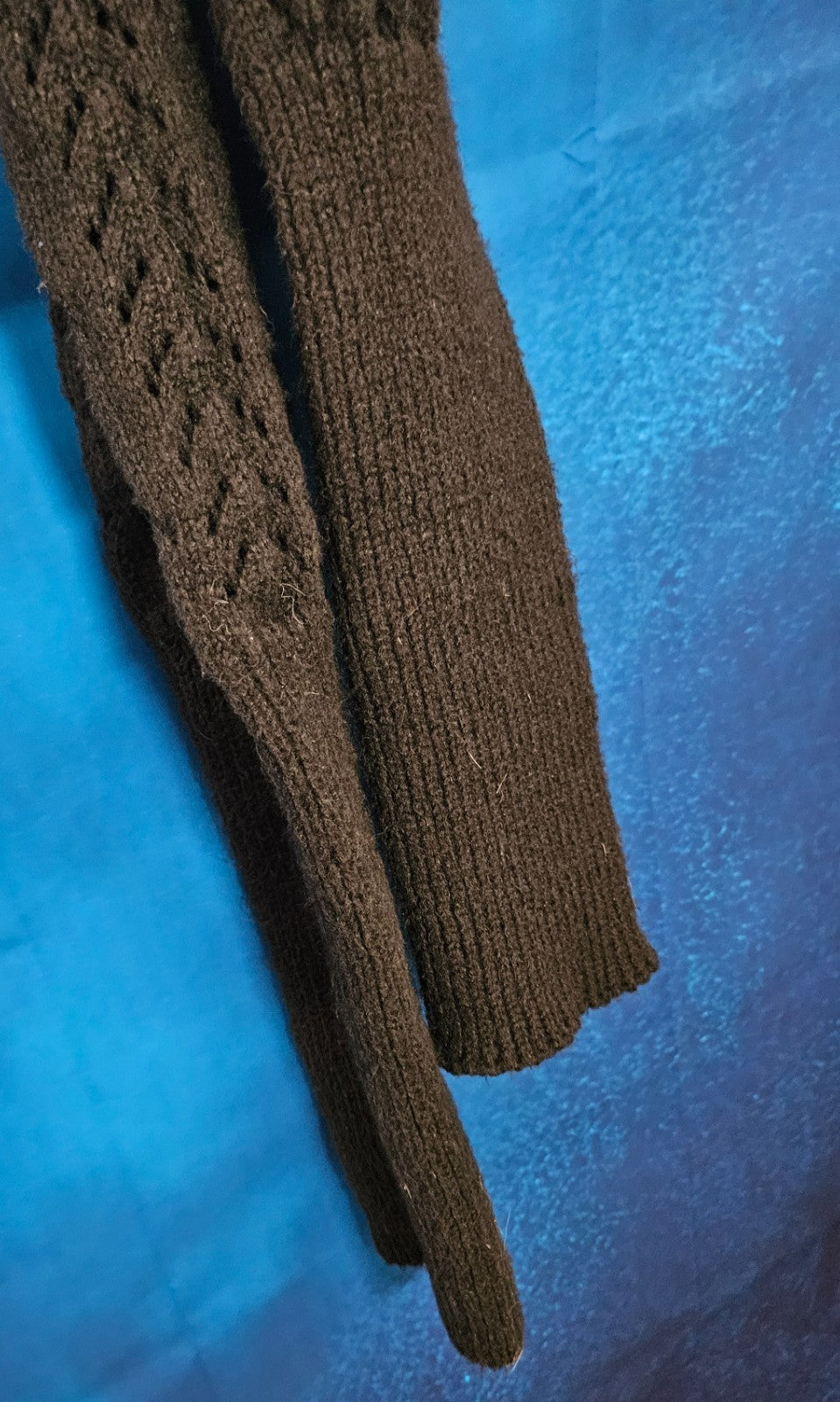 ASSORTED WOMEN'S SCARVES (COWL, TIE, WINTER) ALL 6 SCARFS