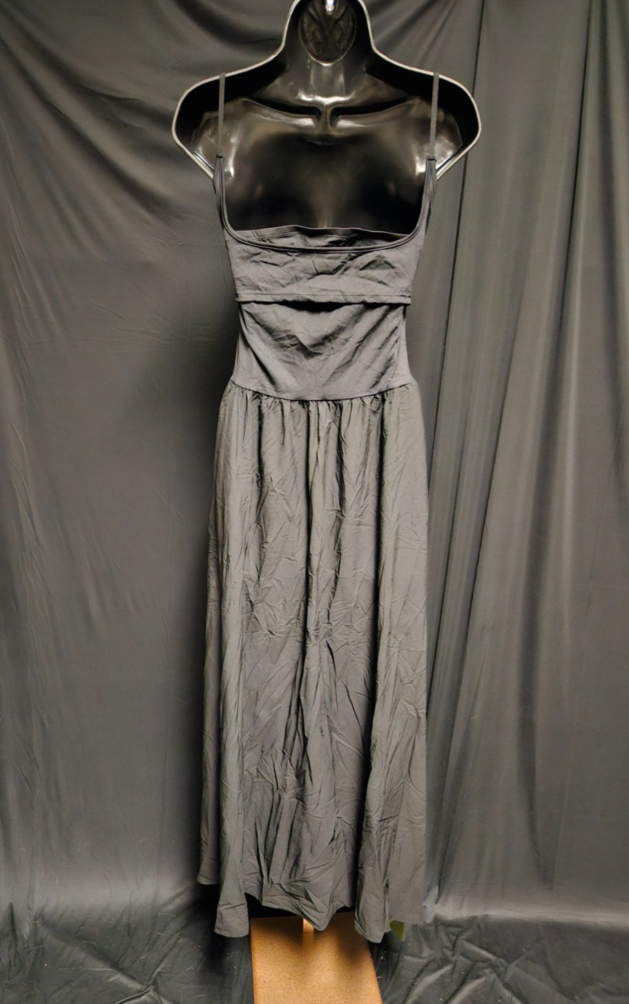 WOMEN'S SIZE MEDIUM HALARA TANK SUN DRESS BLACK NWT