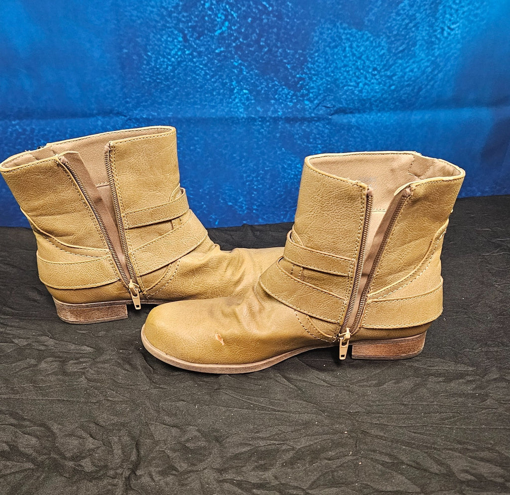 WOMEN'S SIZE 6/6.5 BOOTIE BUNDLE LEATHER ROCKET DOG-BLACK, SHOEDAZZLE-TAN
