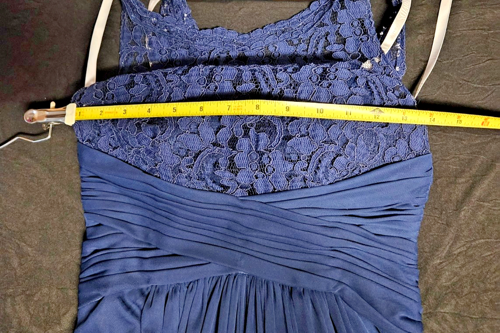 DAVID'S BRIDAL SZ 2 USEDFORMAL GOWN /BRIDESMAIDS/PROM LACE BODICE, RUCHING NAVY