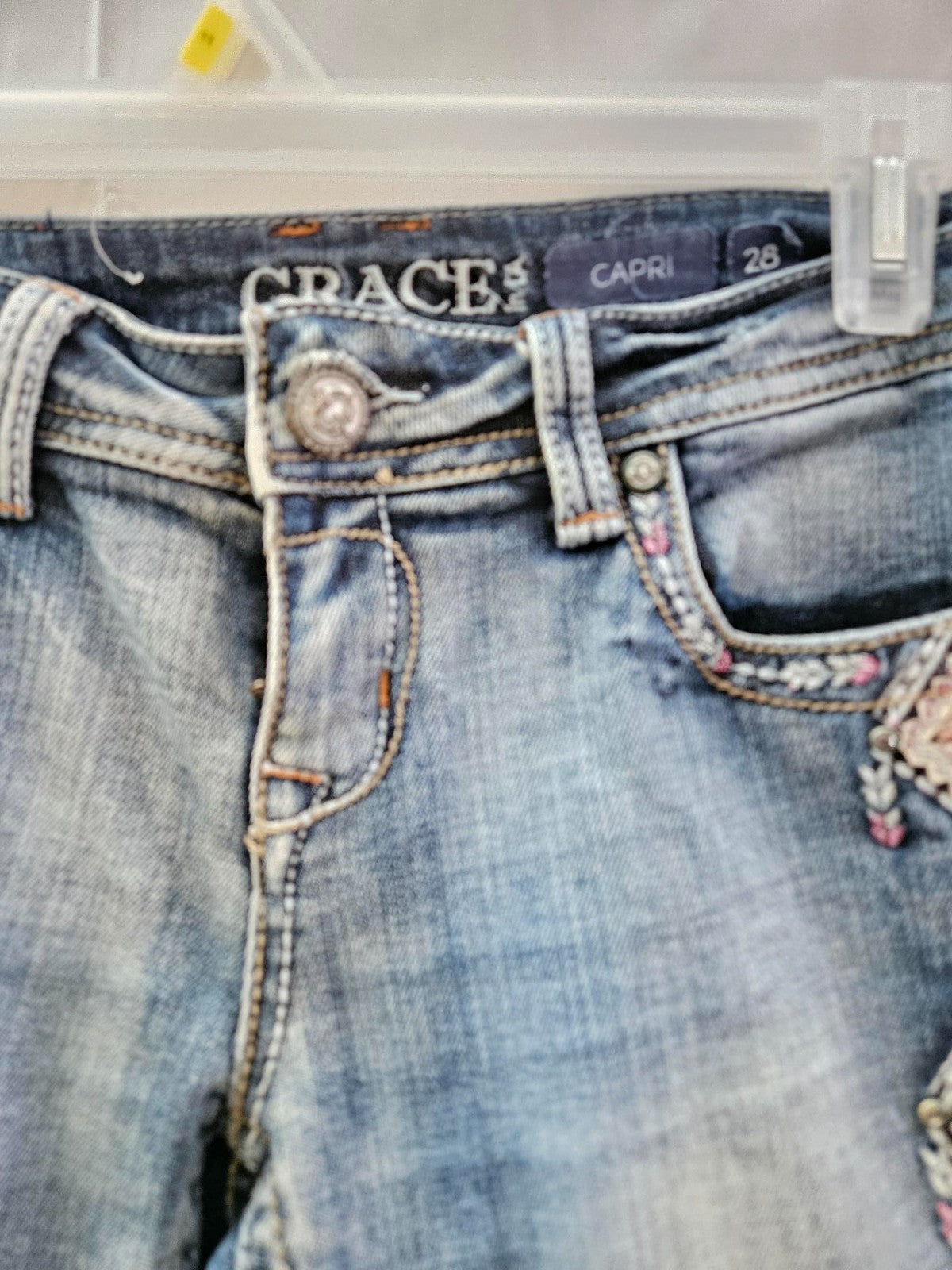 Women's SouthWestern Embellished Grace in LA Capri Jeans Size 28