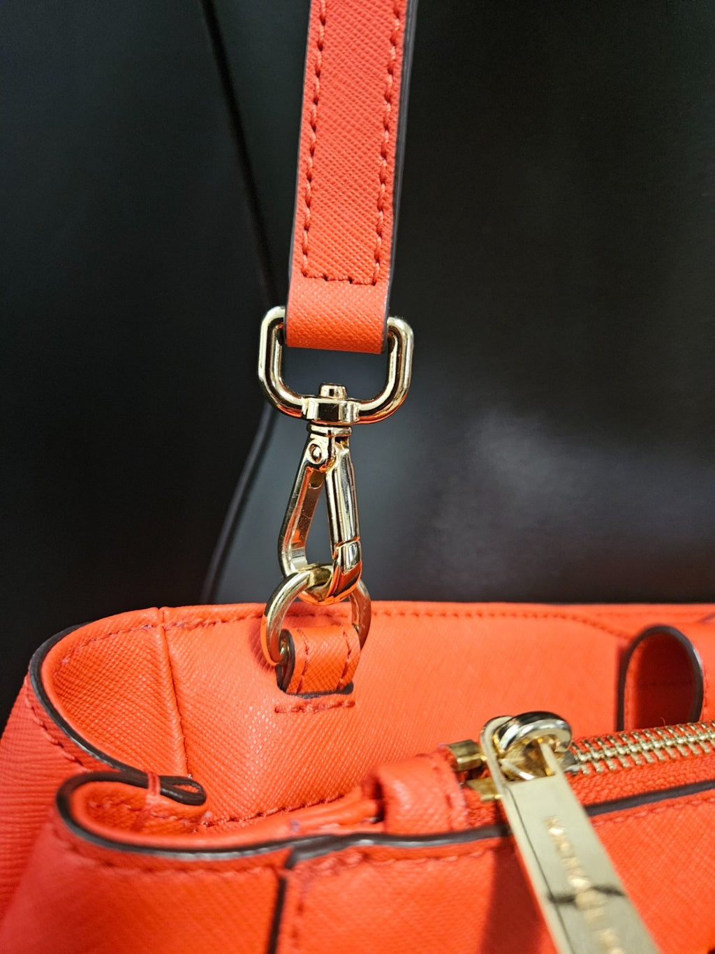 MICHAEL KORS KELLEN SAFFIANO LEATHER SATCHEL ORANGE IN EXCELLENT CONDITION