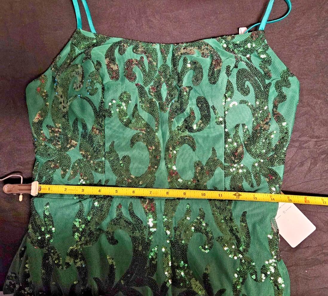 WOMEN'S SIZE 10/12 L DK GREEN SEQUINED MERMAID GOWN PROM/FORMAL NWT
