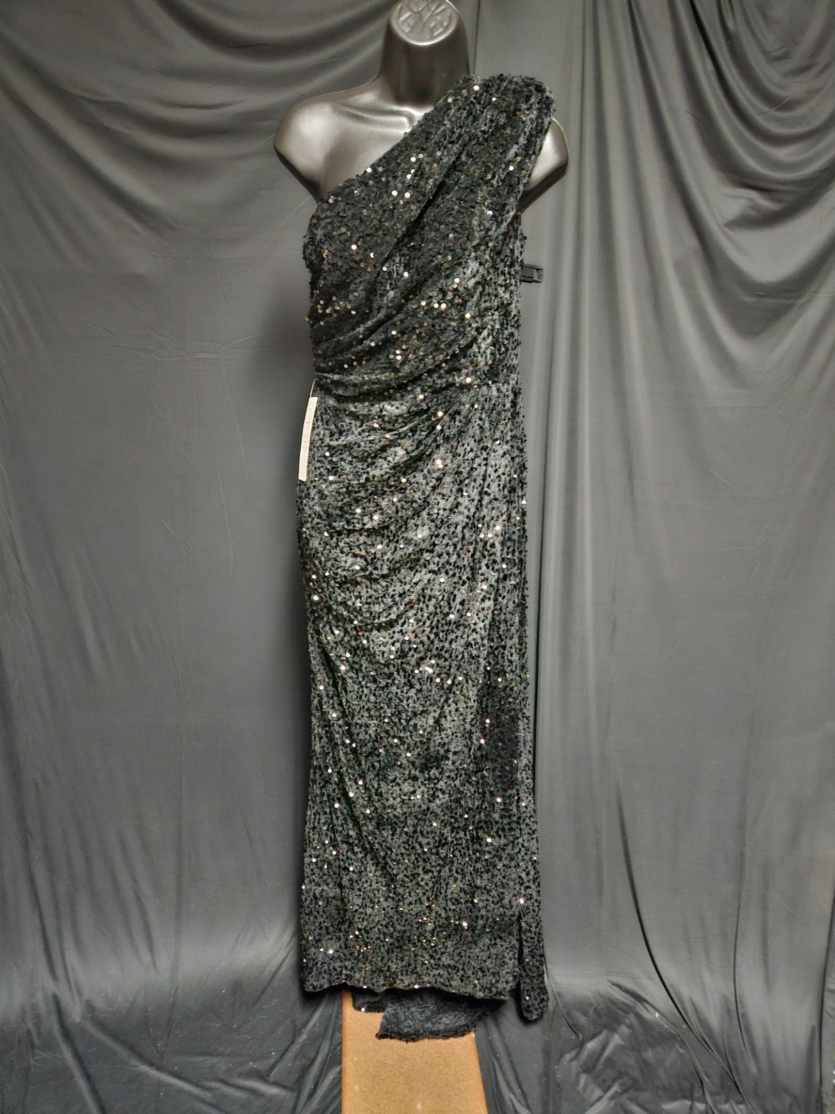 BLACK VELVET SEQUINED ONE SHOULDER CORSET BACK LONG FORMAL GOWN NWT SZ M