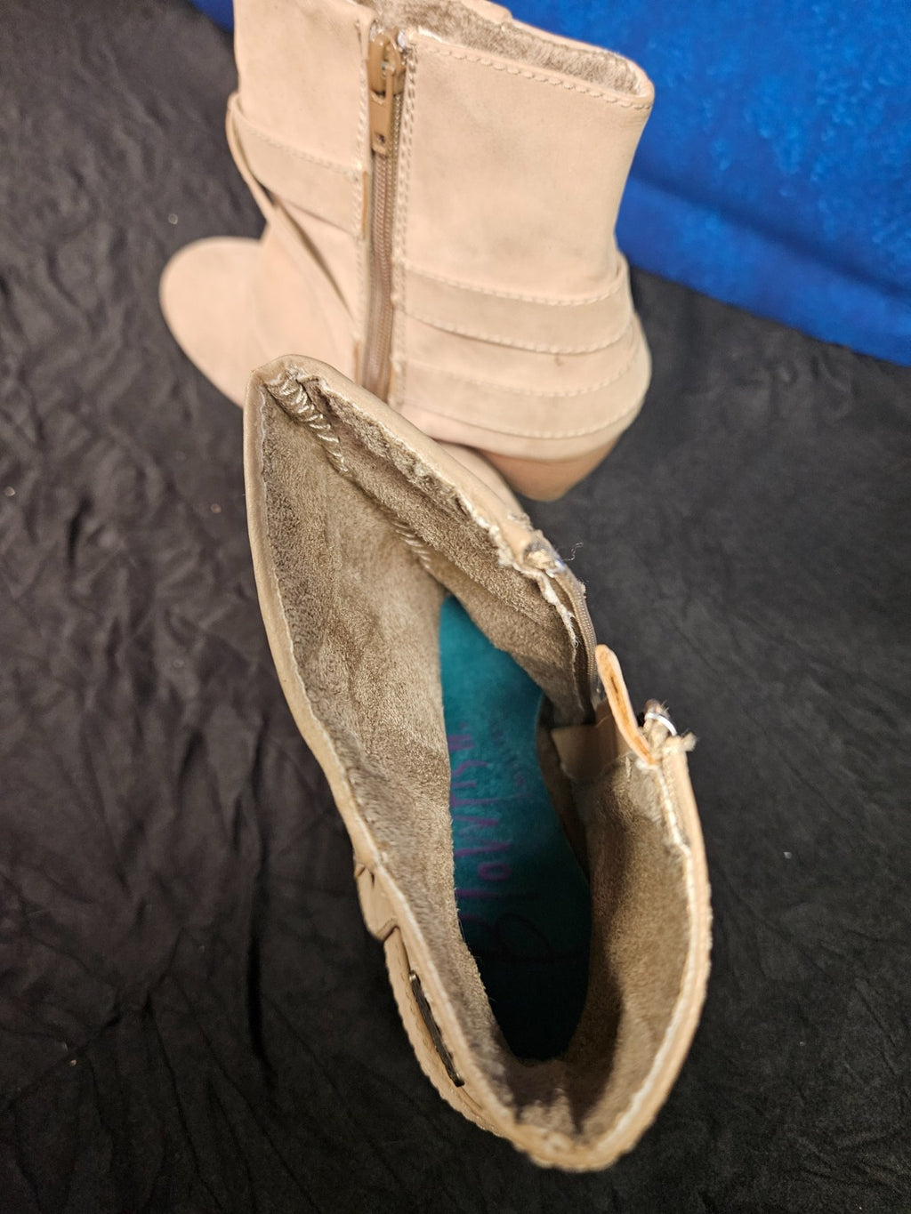 WOMEN'S SIZE 6.5 BLOWFISH MALIBU WEDGE HEELED BOOTIES BEIGE