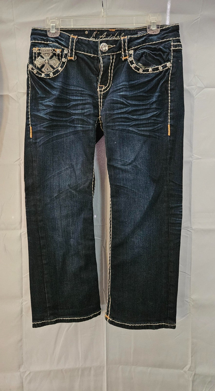 Women's Capri Jeans LA Idol Size 31 x 18 embellished, barely worn