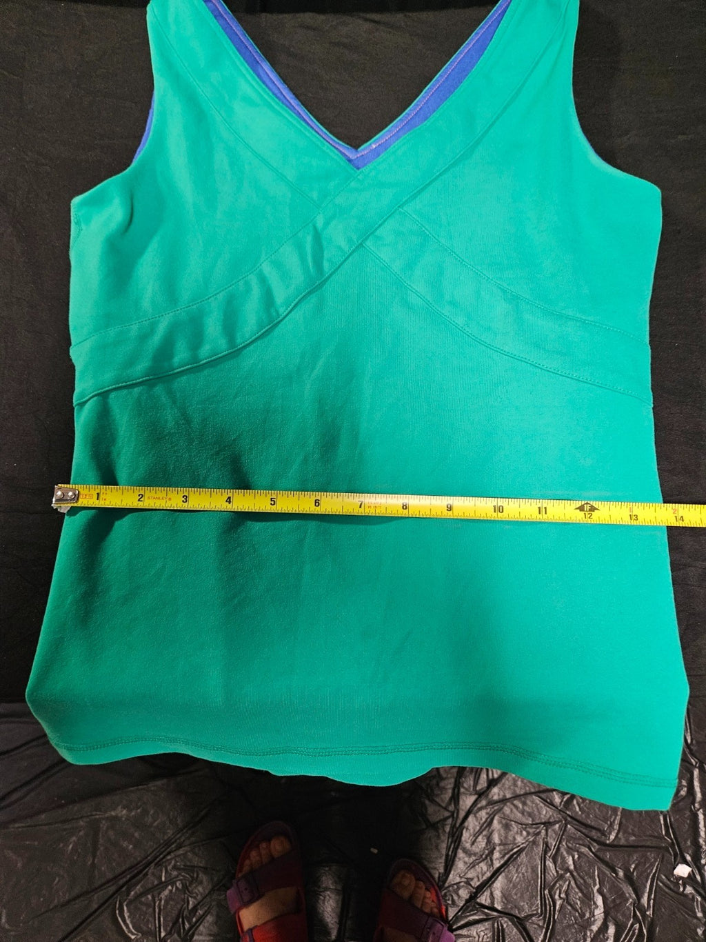 LULULEMON TEAL& BLUE TANK/BRA SLEEVELESS CRISS CROSS TOP SZ 8