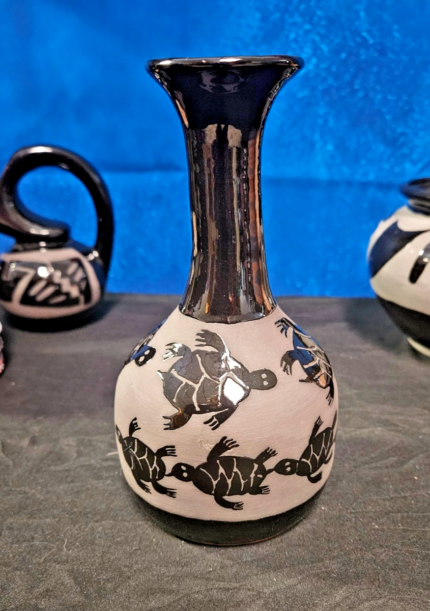 VINTAGE HANDMADE NATIVE AMERICAN SAN JUAN PUEBLO BLACK POTTERY BY MARIA ADELICIA