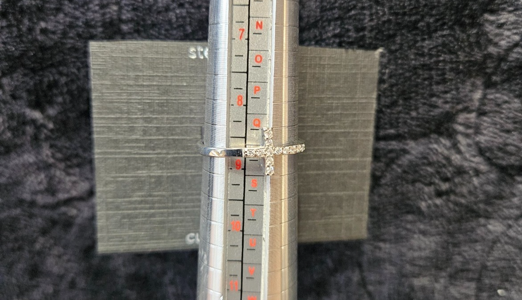 WOMEN'S STERLING SILVER CUBIC ZIRCONIA CROSS BAND SIZE 9