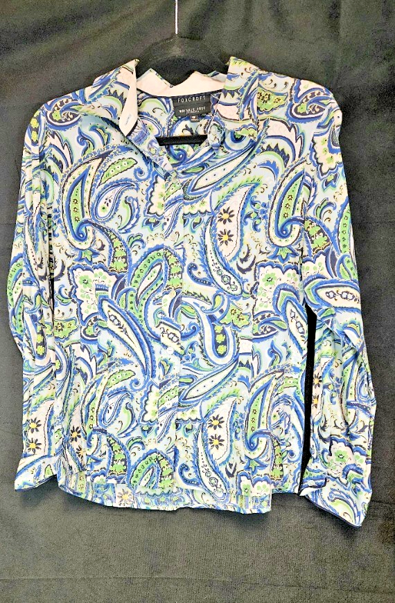 WOMEN'S FOXCROFT WRINKLE FREE PAISLEY BUTTON UP SHIRT SIZE 10P IN GREAT CONDITIO
