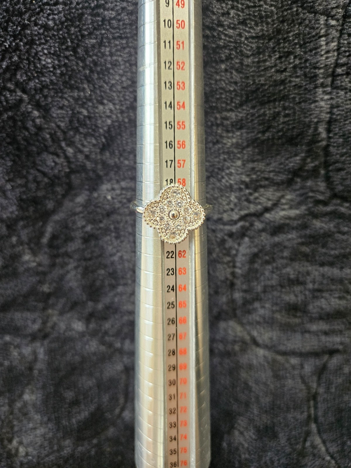 CUBIC ZIRCONIA PURE SILVER OVER BRASS CLOVER COCKTAIL RING SIZE 9