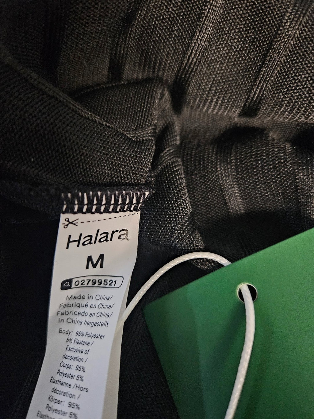 HALARA SIZE M BLACK LONG SLEEVE SWEATER DRESS NWT FALLS JUST ABOVE KNEE