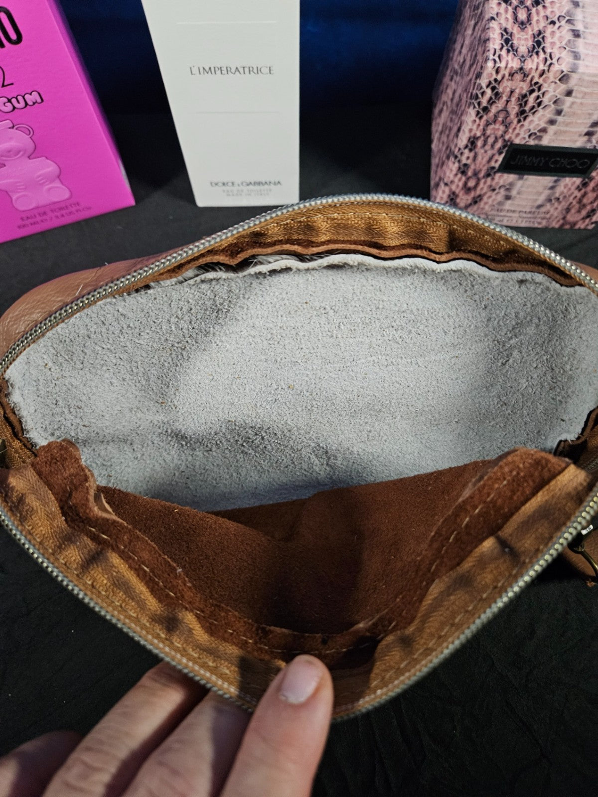 TTT LEATHERGOODS HANDMADE MEDIUM SIZE LEATHER & COWHIDE CROSSBODY BAG