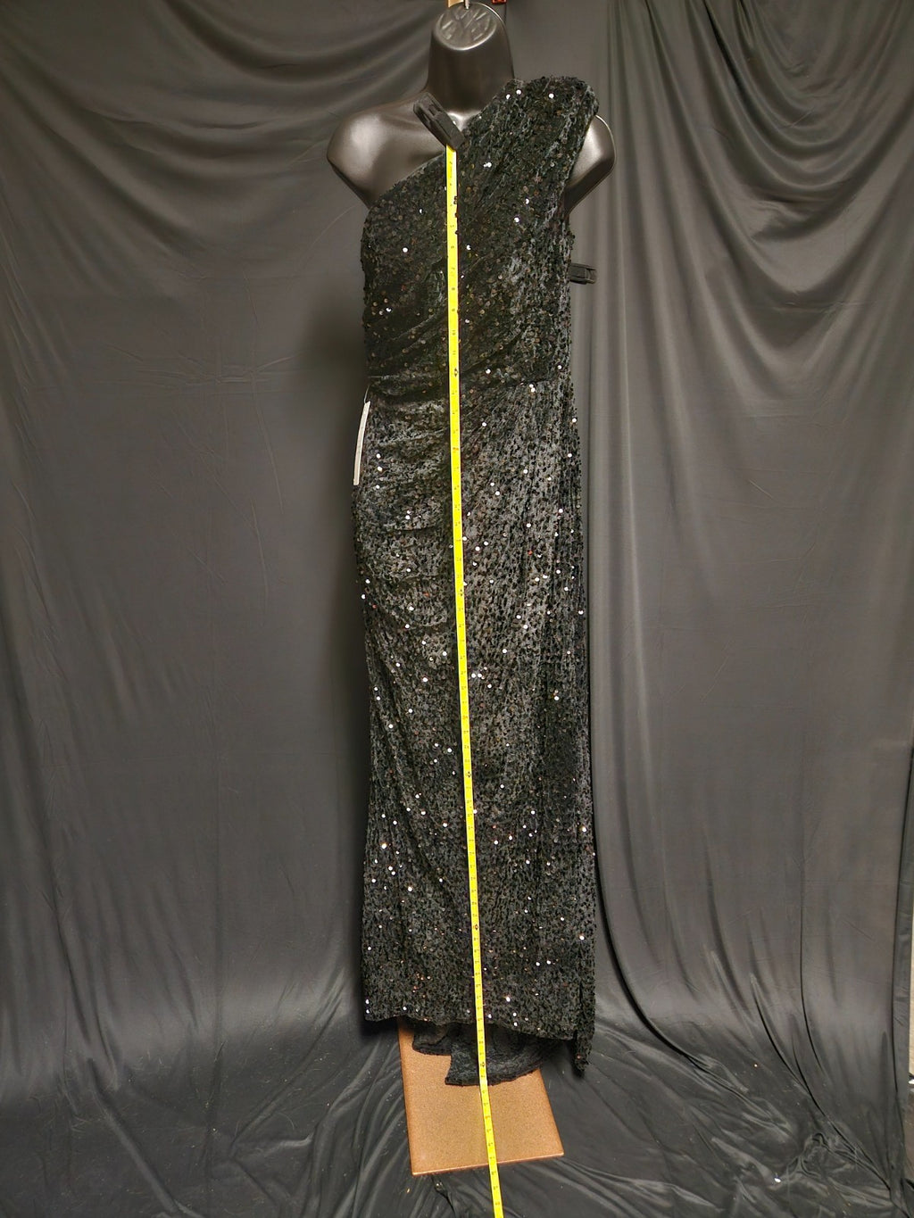 BLACK VELVET SEQUINED ONE SHOULDER CORSET BACK LONG FORMAL GOWN NWT SZ M