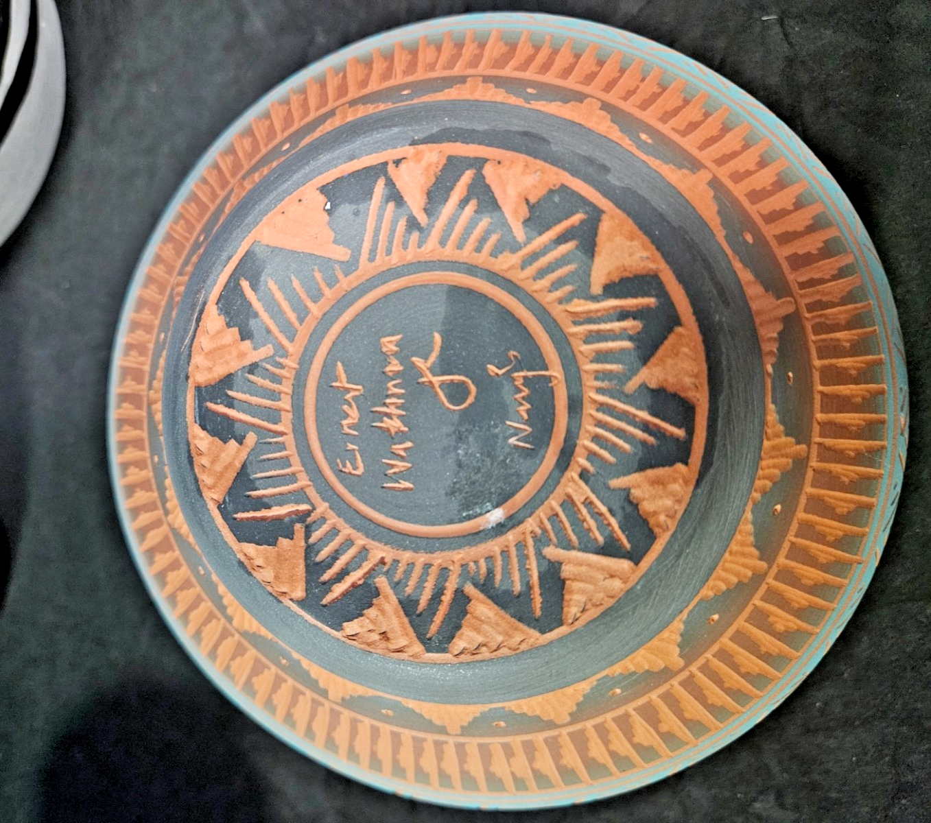 HANDMADE VINTAGE NATIVE AMERICAN ETCHED POTTERY BY ERNEST WATKININ JR NAVAJO