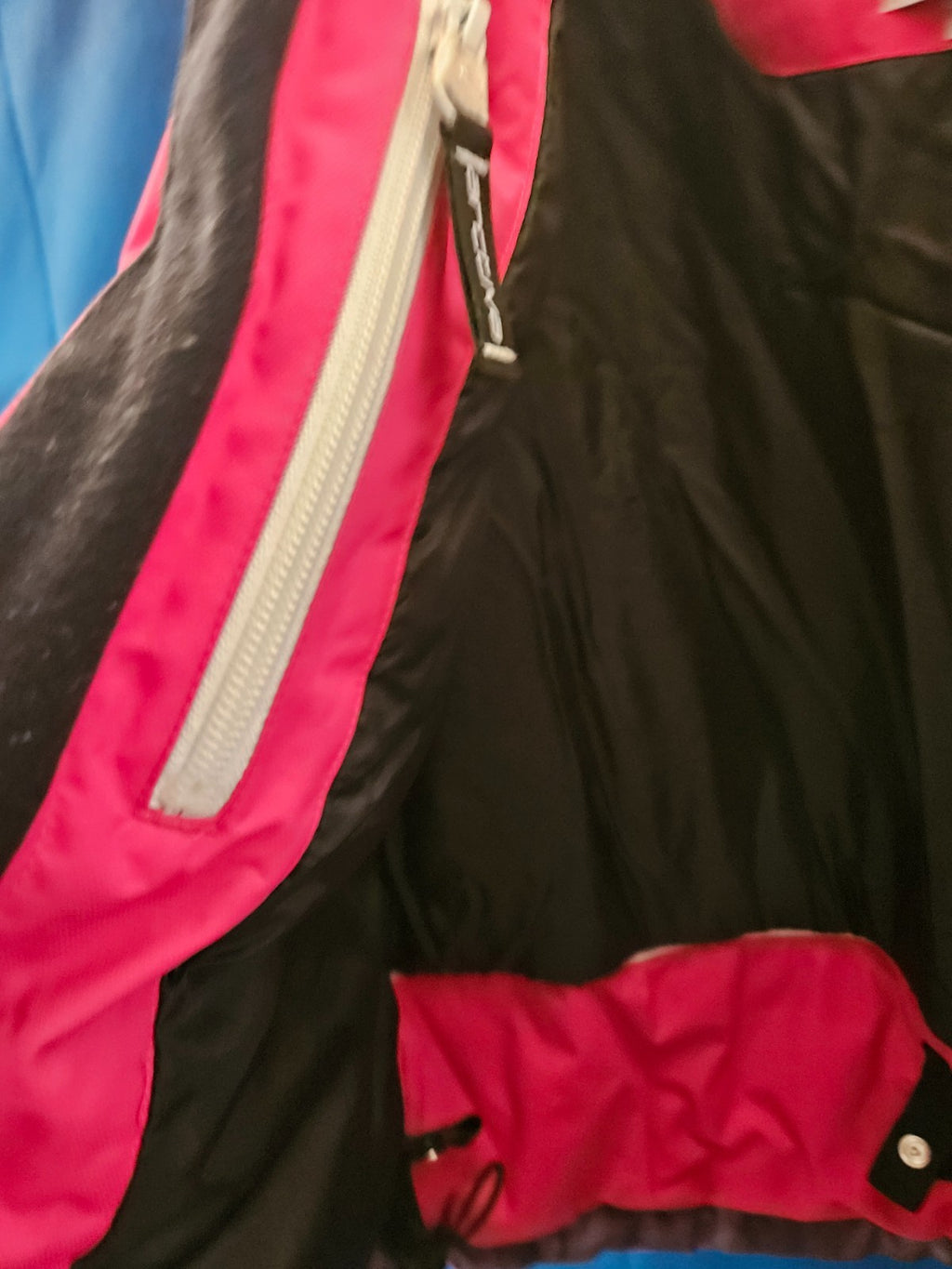 WOMEN'S ARCTIVA XS SNOWMOBILE JACKET PINK/GRAY CAMO SLIGHT AREA SUN DAMAGE