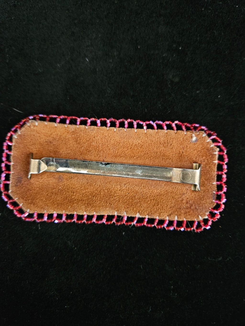 NATIVE AMERICAN NAVAJO PINK/WHITE/ RED LOOMED GLASS BEADS ON LEATHER BARRETTE