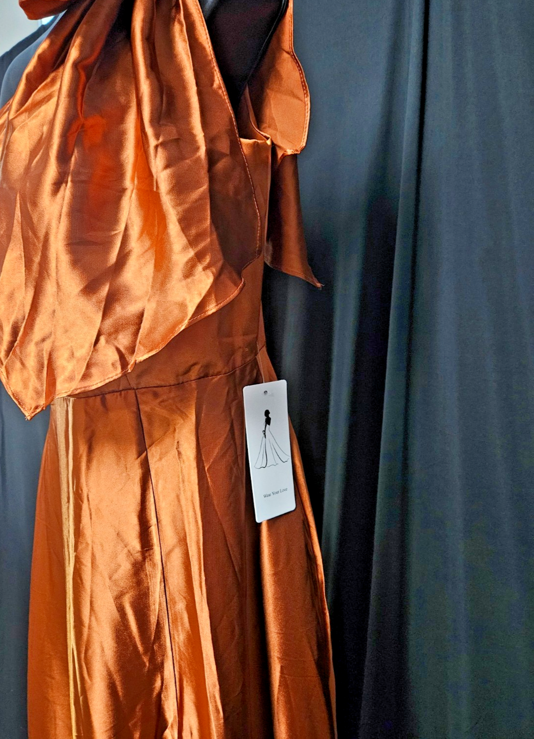 GORGEOUS COPPER SIZE 8/10 M LONG SATIN GOWN PROM/FORMAL